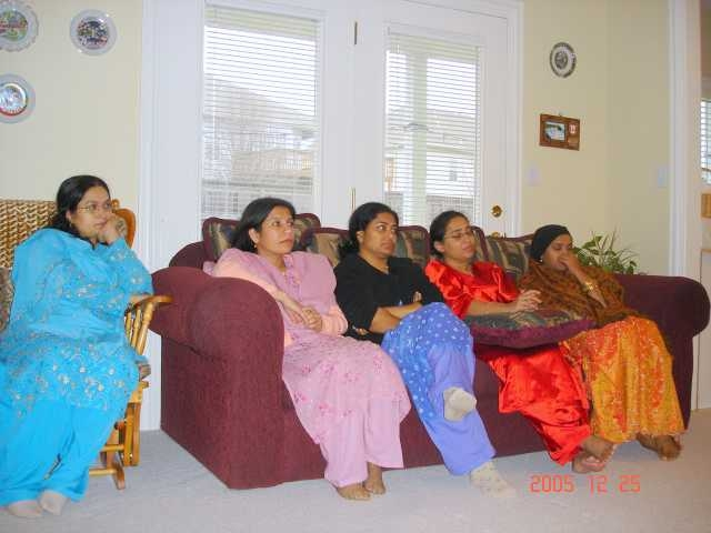 Ladies attendees discussing about DANA