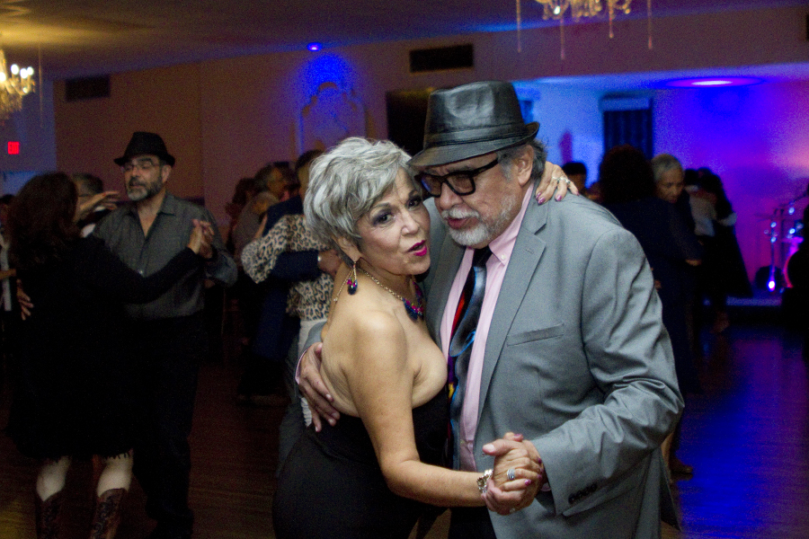 Lou & Liz dancing away