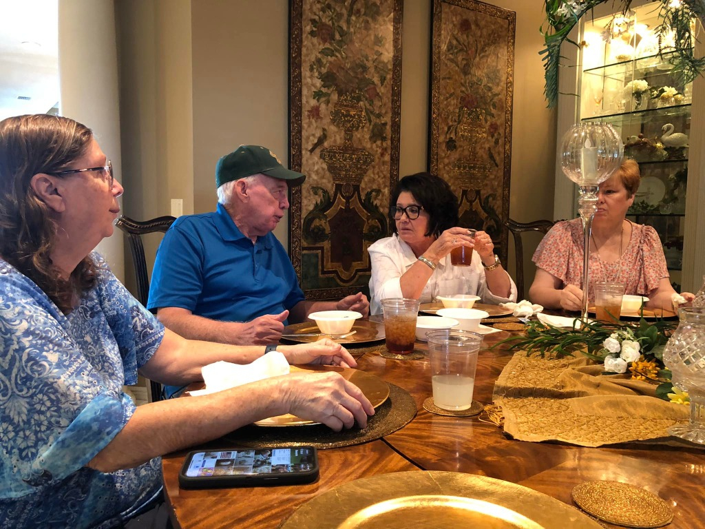 What is Thomas Crews telling JoAnn Estes Booth??
Betty Kay Hall on left and Susan Pugh Bridgmon on right
08/08/2022