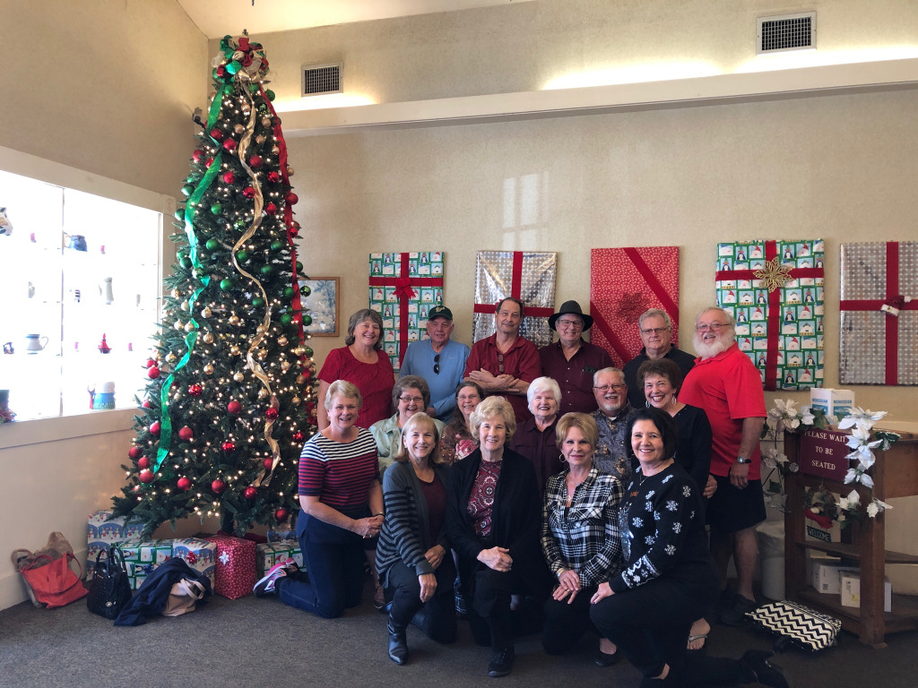 Front: Peggy Walden-Farkas, Donna Baker-Wilkes, Pec Chambers McGinnes, JoAnn Estes Boothe; 2nd Row: Ruby Perkins-Wall, Susan Sams, Betty Kay Hall, Karen Dossey-Krell, Richard Williams, Barbara Bone Franques; Back: Phyllis Hawkins-Williams, Thomas Crews, P