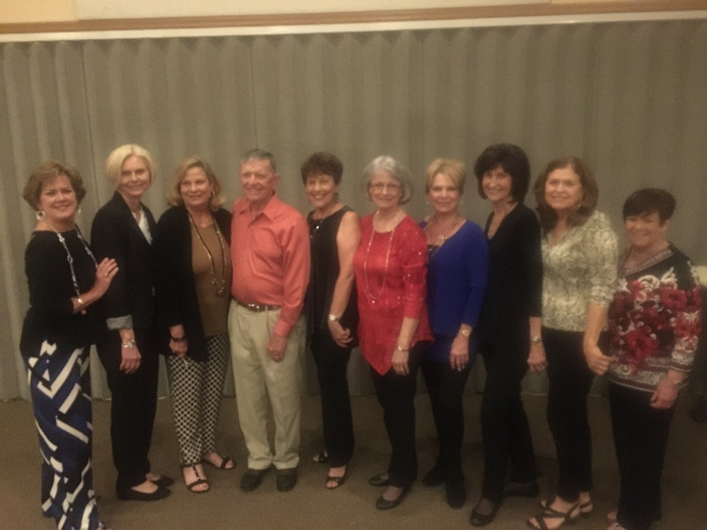 Cheerleaders with Ruth Brown &
Coach Larry Martin