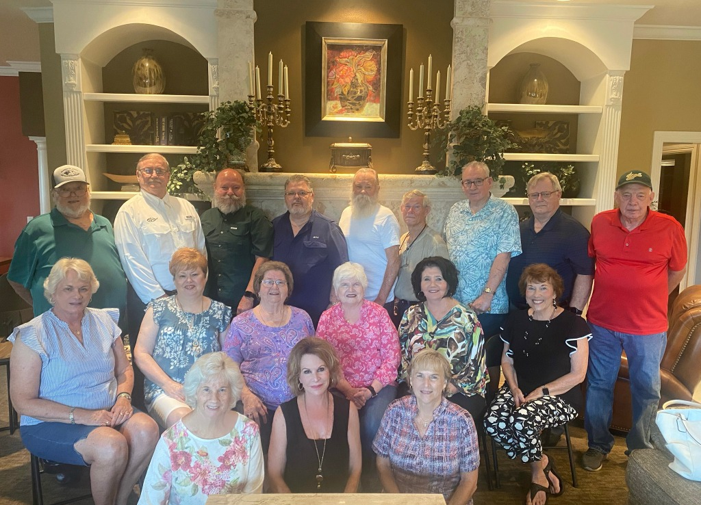 Front row L/R: Donna Baker Wilkes, Pec Chambers McGinnes & Peggy Farkas; 2nd row, L/R: Ruby Perkins Wall, Susan Pugh Bridgmon, Susan Sams, Karen Dossey Krell, Jo Ann Estes Boothe, & Barbara Bone Franques; Last row L/R: Larry St. Charles, Mike Lytle, B