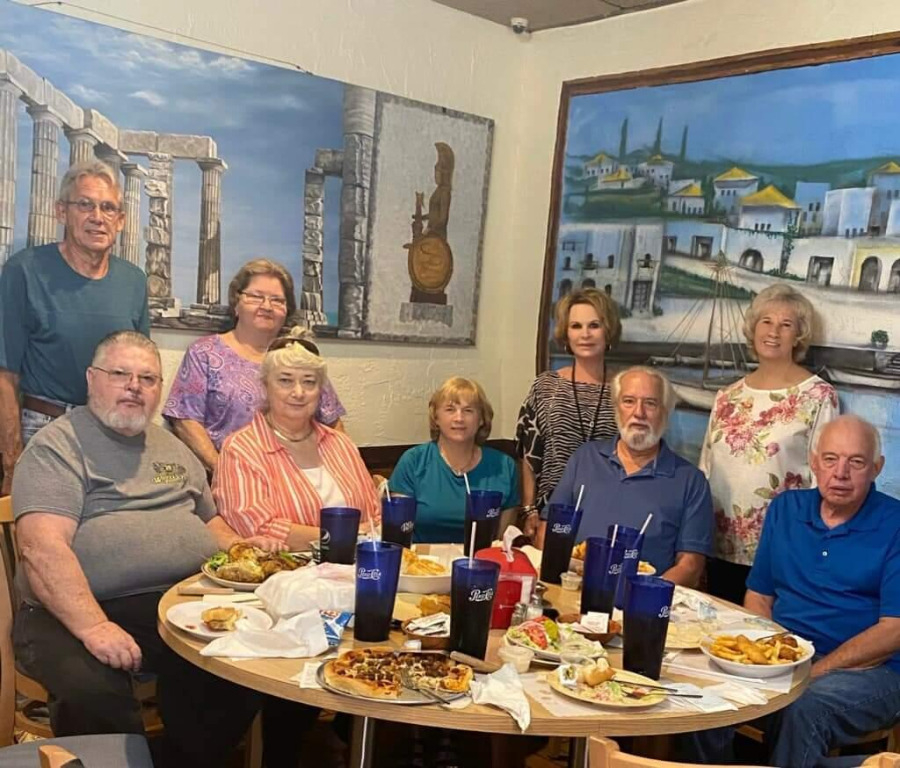 Seated L to R: Donald Caraway, Lynda Caraway, Peggy Farkas, Rick Mitchell, Tom Crews; Standing: Mike Youmans, Susan Sams, Pec Chambers McGinnes, Donna Baker-Wilkes October 11, 2021 Lunch