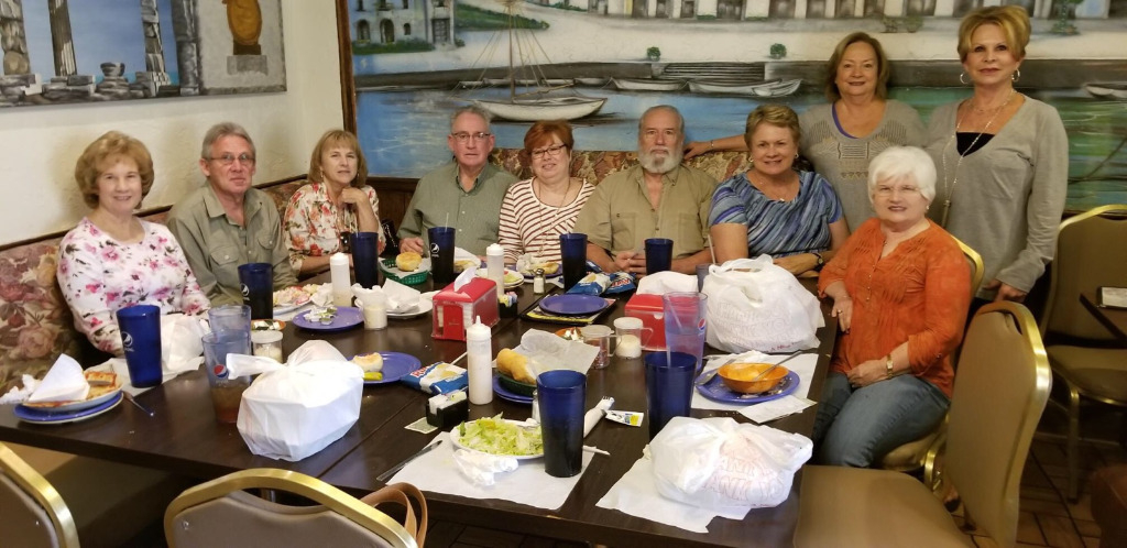 Left to right: Donna Baker Wilkes, Mike Youmans, Peggy Walden Farkas, Bob & Susan Bridgmon, Rick Mitchell, Ruby Perkins Wall, Lonnie Cole,
Karen Dossey Krell, Pec Chambers McGinnes, our 3rd luncheon in January, 2018