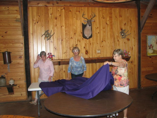 Pretty purple table clothes!