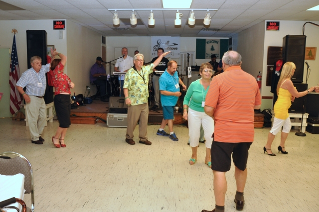 Part of CD Ram-Jam-2013 Album-by Paul Holtzman.  The dance contest - and the winners are......