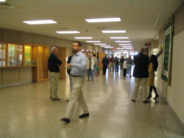 The main lobby outside the large auditorium. The wall to the right side is where the large glass showcase used to hang.