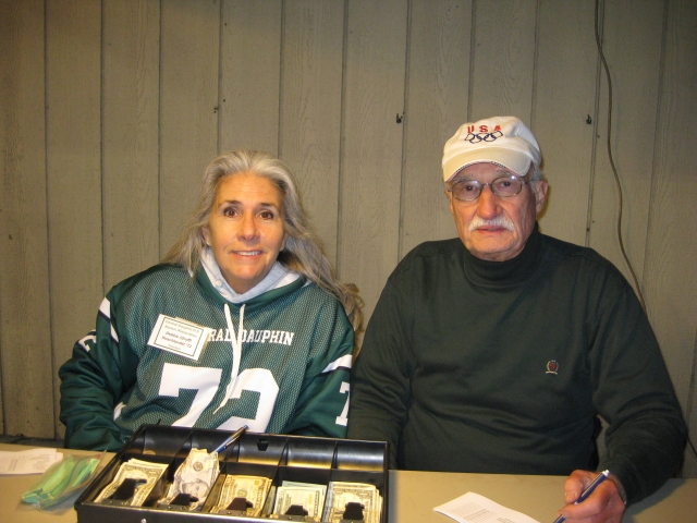 Order table cashiers: Debbie Groff Hoachlander 72 & Dave Waltman 58. Other cashiers not pictured: Cal 62 & Carol Sellers Ritter 62