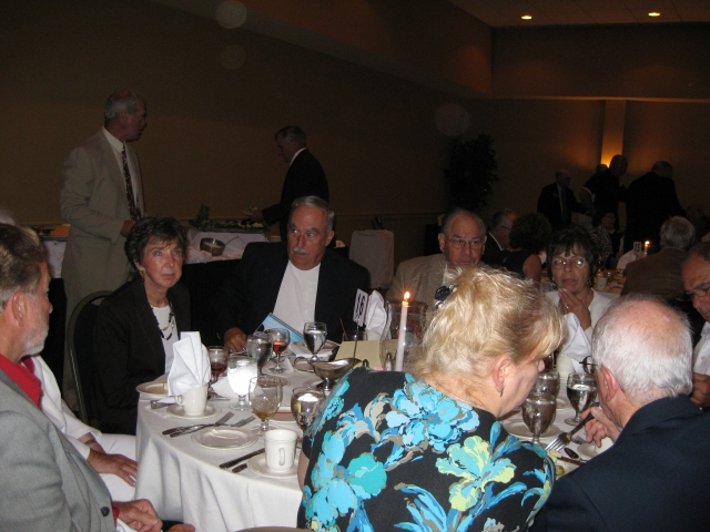 One of the CD alumni tables - waiting for dinner.