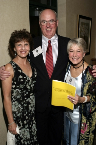 Julie Schnell, Geoff Nixon, Linda Pedian