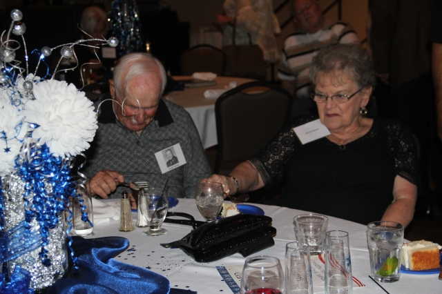 (43) Coach and Mrs Hugh Hamm
