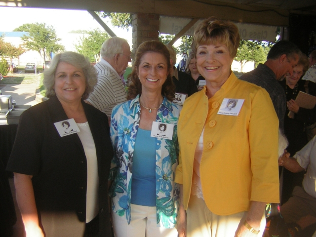 Judy Carrothers, Sharon Russell and Ms Hesta Windell.