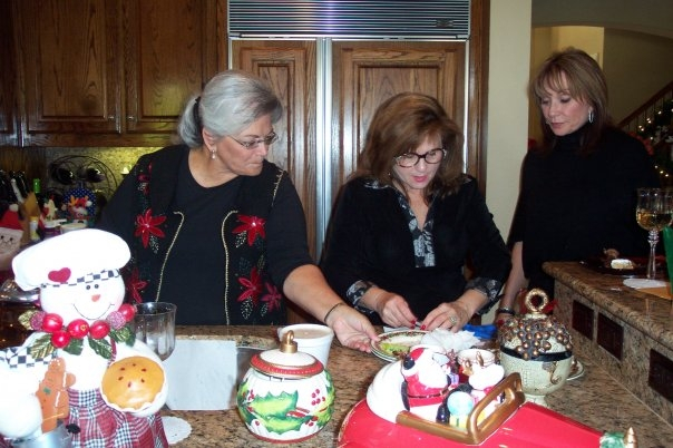 2009: ClaraJo (CJ), Dixie, Sherry Hill.