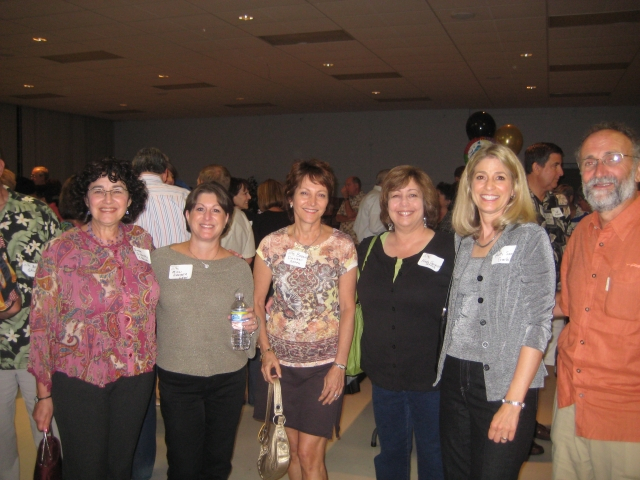 Diane Dubinsky,Mitzi Garber,Bonnie Dansker,Hinda Gornick,Patti Seigel, Dennis Epstein
