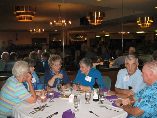Caroline Bruce, Sandy (Patton) Coleman, Kay (Henderson) Hagen, Betty (Faust) and Dick Gradwohl and ??