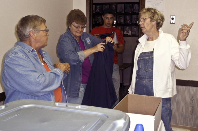 Sherri Moore, Charlotte Bruhjell and Grandson with Ann Ray