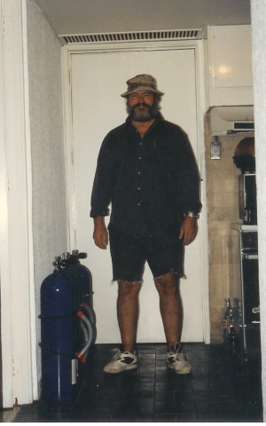 Proper retirement attire, Philippines - Steve