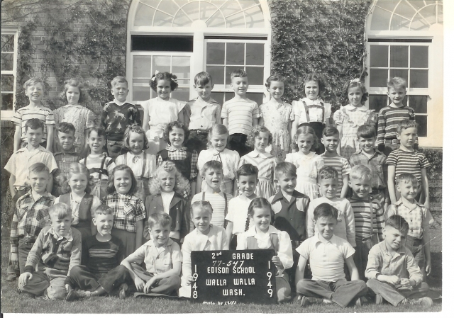 Edison - 2nd Grade
Front row l-r: Glenn VonGunten, John Gilman,     ,    , Sharon Weathers,Steve Maxon, 
Second row: Steve Singleton,     Walter (Butch) Bosley
Third row:    ,    , Gary Snyder,   ,  ,   ,  Rosemary Foss,   , Laddie Hutchins
Top Row:  