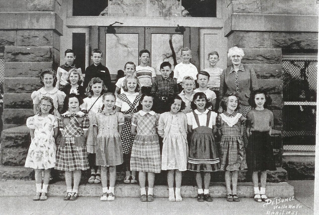 Washington School 4th Grade - 1951
F Row/Glenda Brown, Patricia, Nora Jane Wilson, Patricia Hardin, Joyce Nungesor, Carol Barker, Cynthia Orluck, Darlene Leonard - M Row/Francine Parker, Bonnie Jean, Darlene Root, Shirley Tate, Ronald Entze, Keith Burdic