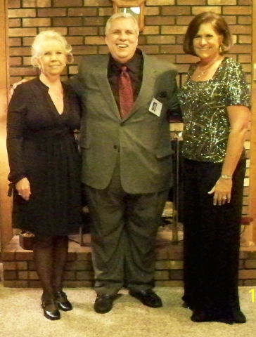 Charlotte Redding, Chris Ladd (Randy Lewis), Janice Holt