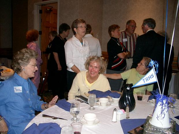 Pat Edgerton Newcomer, Marilyn Mauritz & Mardelle Abram Oakley,standing: Dana Gaylord Hamilton