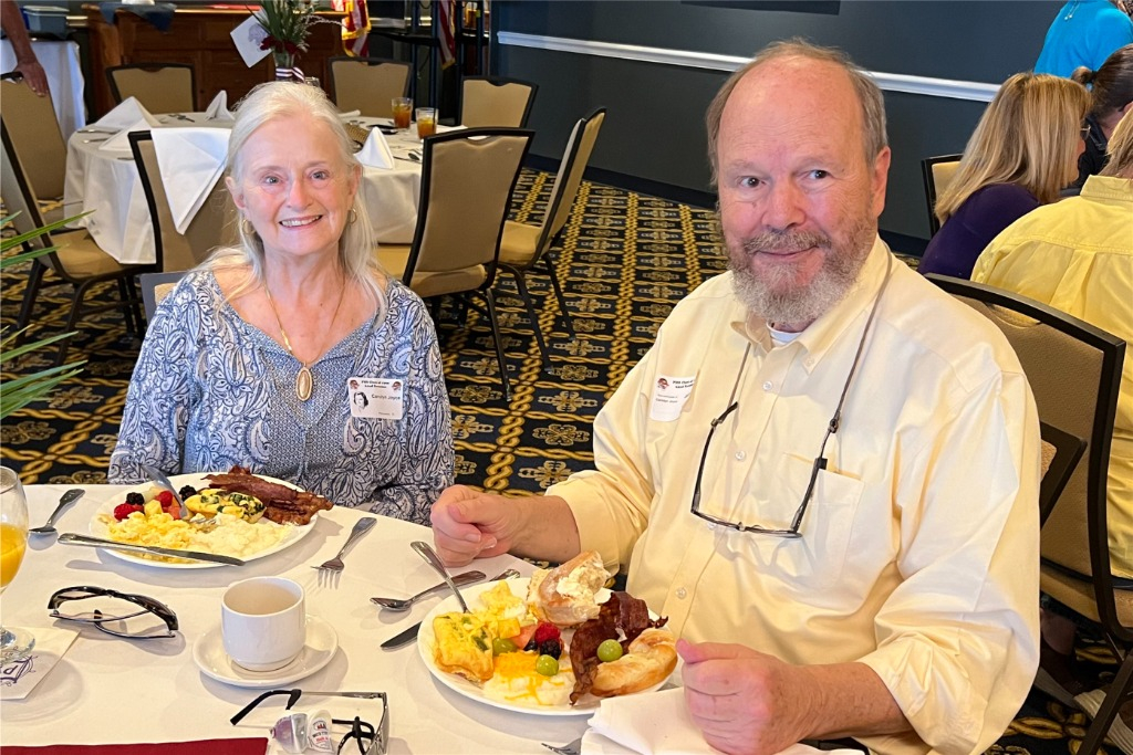Carolyn Joyce, Jeff Elliot