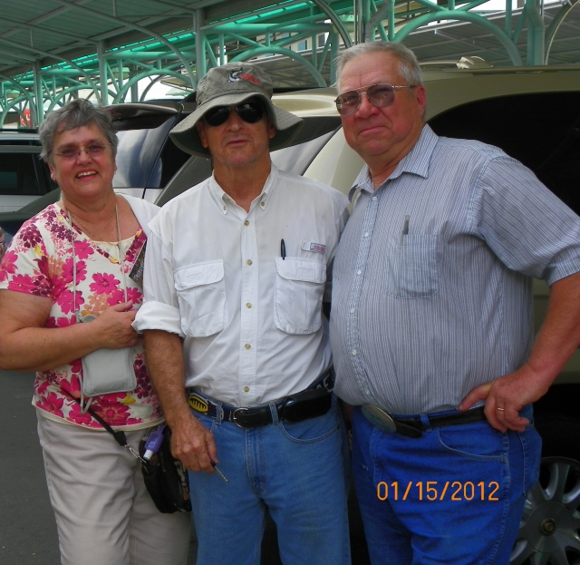 Wendell & Lelice along with AnnCherie (Kelly) Dye arrive in Panama City, Panama for 10 days of FUN!!!