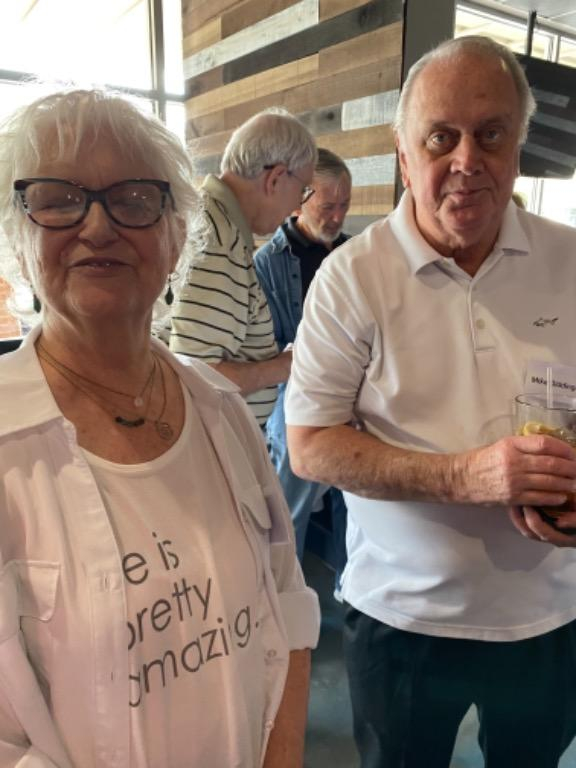 Donna Heinz, Mike Giddings