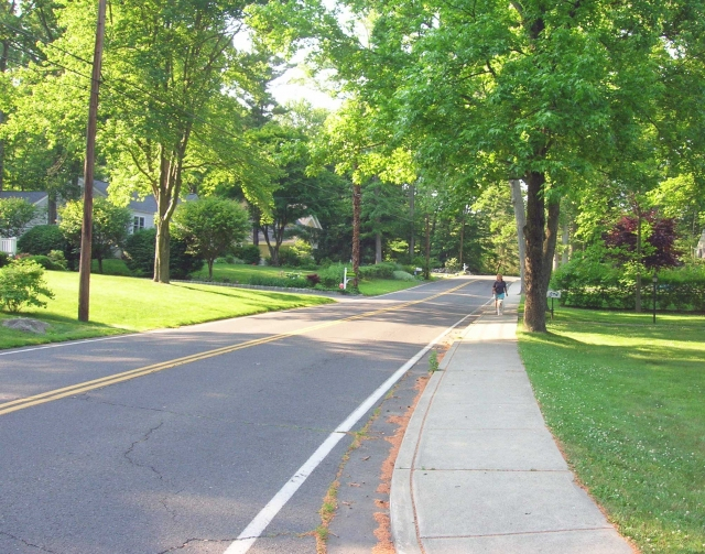 Noroton Ave ext. toward DHS (PH)