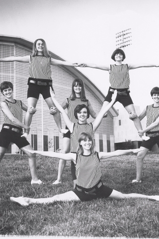 Salem Varsity Cheerleaders 1966
