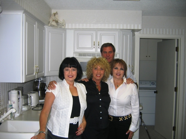 Before the party at Maureen Moscoe Rabins house: Maureen, Susan Katzovitz Bosch, Kent Confeld and Freda Goldberg Kramer Confeld