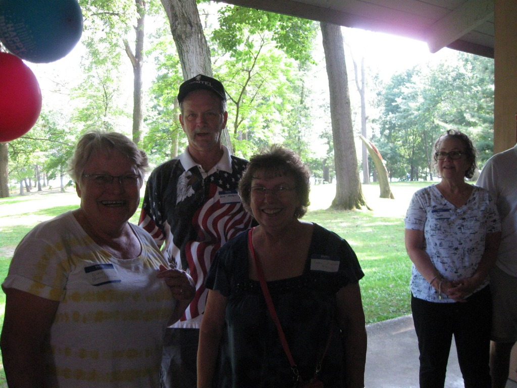DIANE, DAVE, KAREN, MRS POWER..sorry blame the picture taker