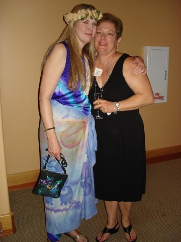 Jeanette Arnold (Johanssen), Liane Rose (Leavitt)