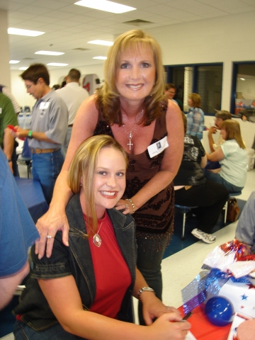 Melinda Harper Bonnette and daughter Meleah.