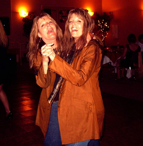 #ZZ-22 Jeanette Kaufman (Berger), Janice Kaufman (Brower)