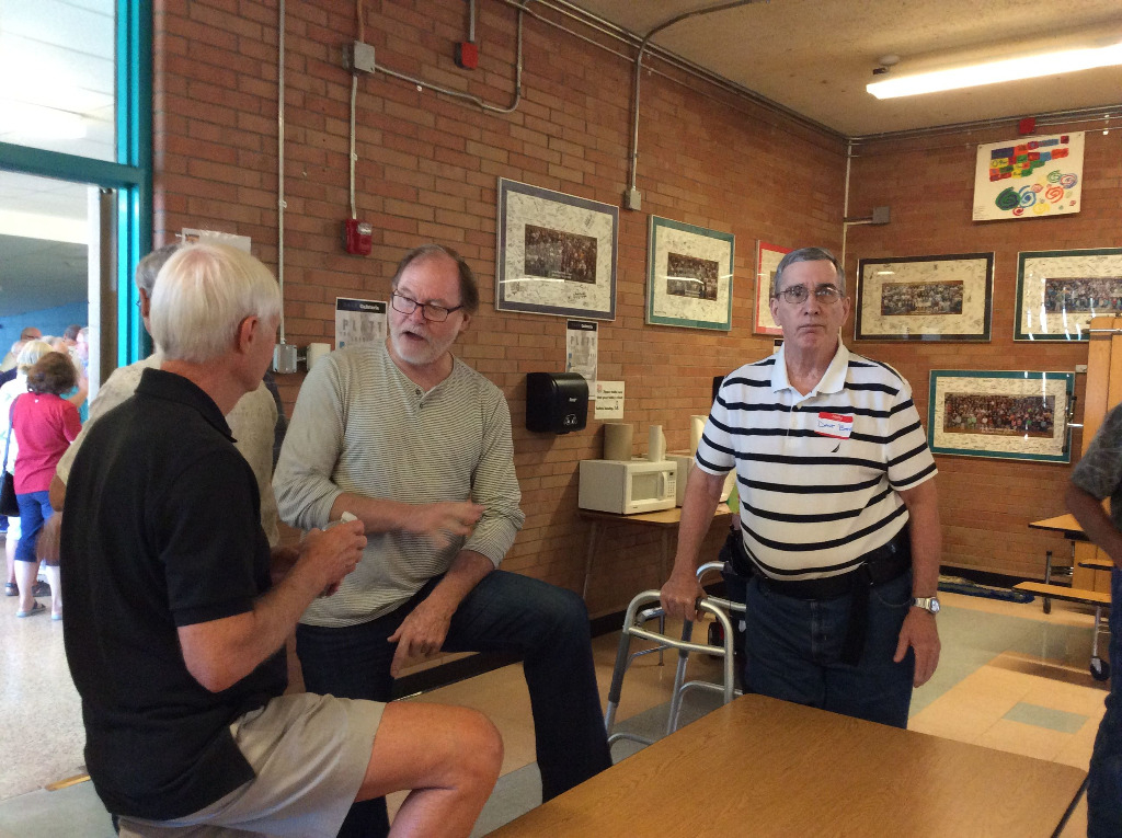 from left: Tom Nolans back, Ron Wells, and Dave Beer
