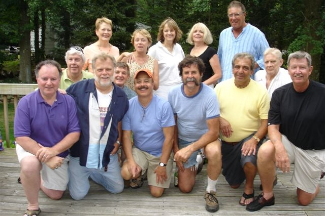 First Row: Jim Damiani, Frank Eberling, Jim Farsetta, Not Sure, Bob Raspanti, Charlie Pape. Second row: Dick Harniman, Eugene Schmidt, Frank Erichsen. 3rd Row: Linda Goddard, Nancy Robinson, Ellen Pulis, Phyllis Prentice, Rich Leibowitz.
