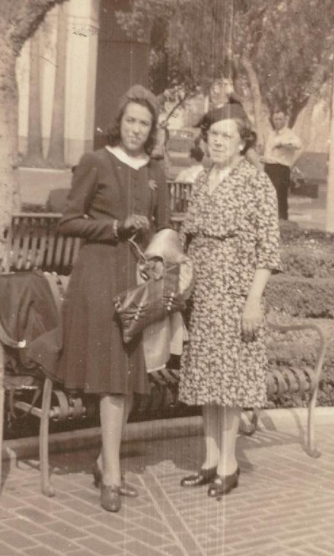 Miss Frankye A. Dixon at the piano at 312 Manhattan Avenue in Harlem