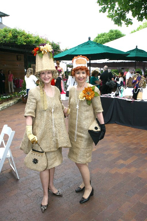 Jill Rowlett and Yvonne Crum 2010
Hat Winners