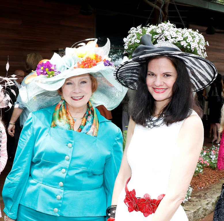 Jennifer Bell andBeth Yablon
2015