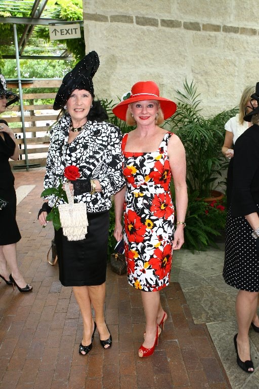 Dyann Skelton, 
Mad Hatters Chair 1996 with Carole Ann Brown