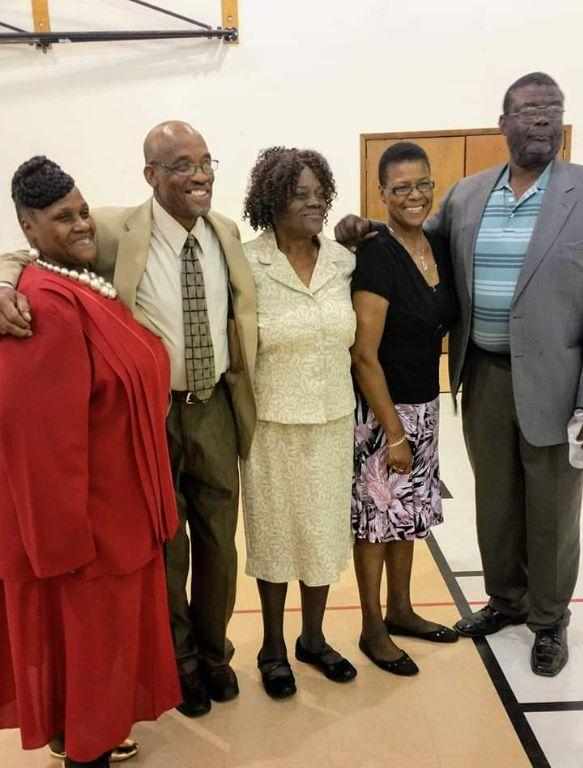 (left-right): Faye, Jimmy, Elva, Rhea Jean, Clinton, at 2016 Family Reunion