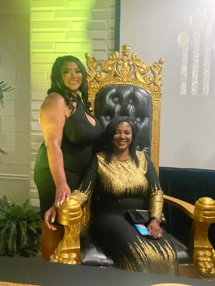 Thawanna and Crystal