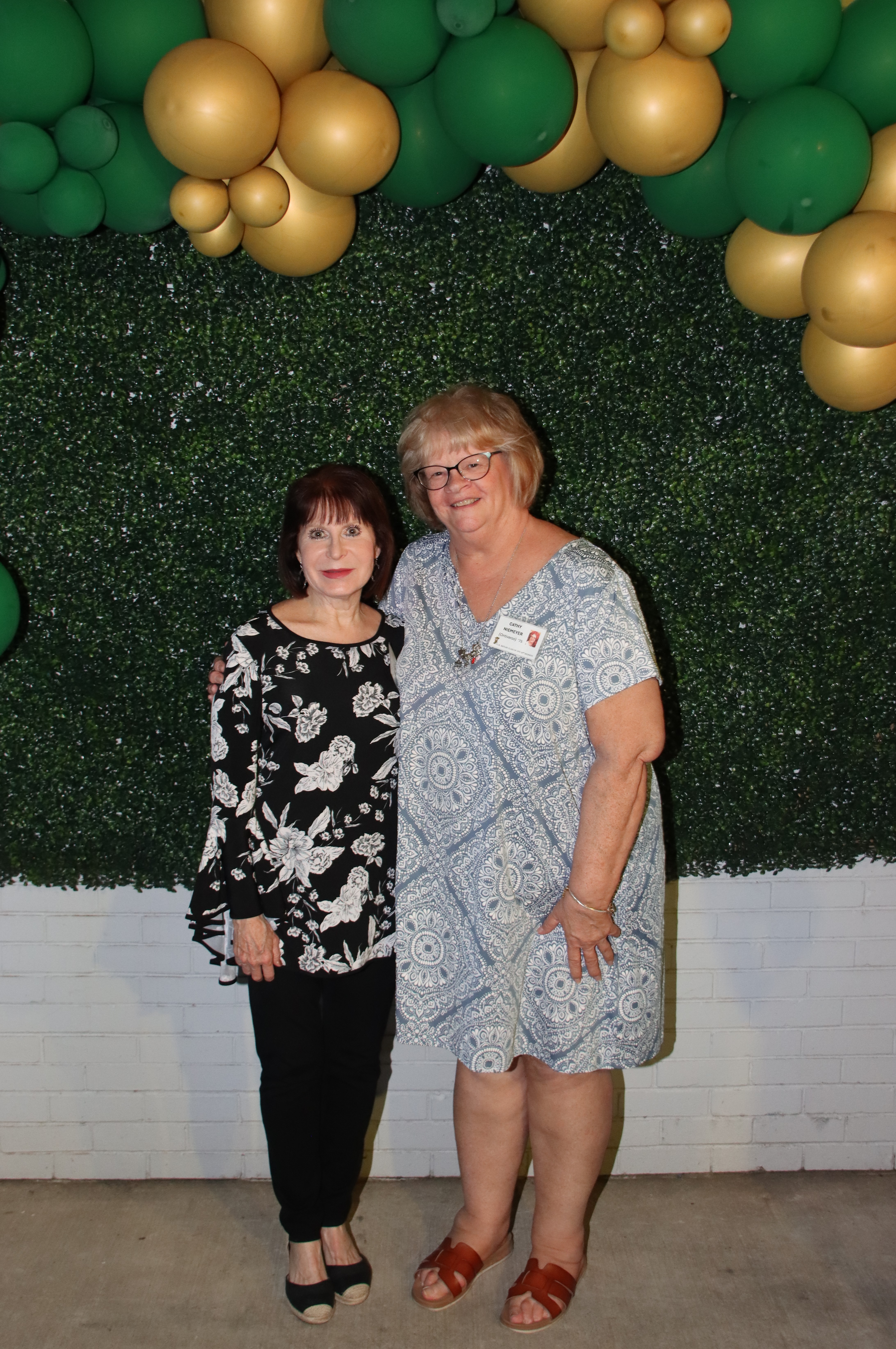 Cindy Maiker (Conrad), Cathy Niemeyer (Ontiveros)