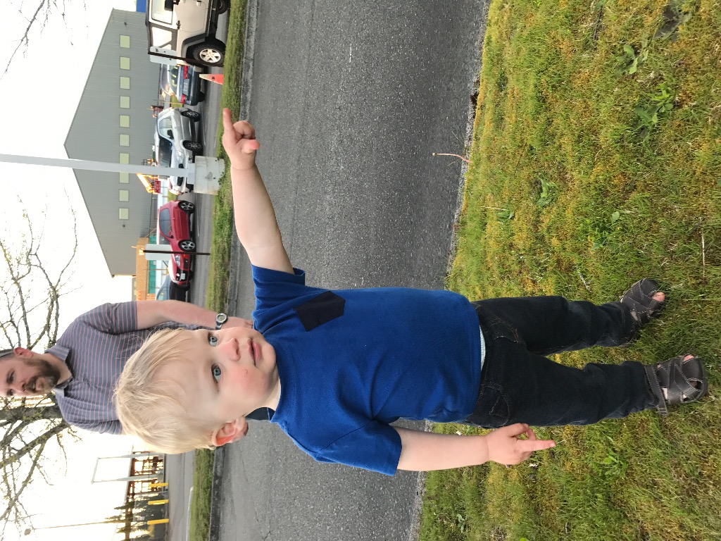 Max visits the Gig Harbor airport