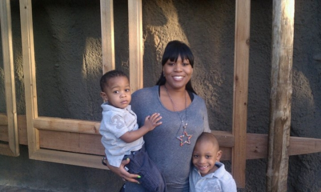 Crystal Lomax and children, AMari and Cahari.