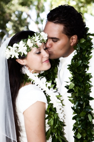 Kanani Marie Ava & Sioeli Naus wedding day 6/27/09