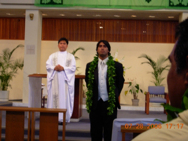 Preston Keliihoomalu waiting to get married to Julie.
Kipeni>Rowena>Kim>Preston and Julie.