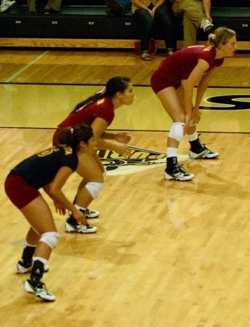 Ashley Suapaia daughter of Sandy Suapaia at University of Minnesota playing volleyball