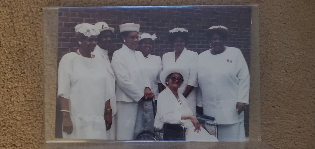 Johnny and Elizabeth Dudley Myers Girls with Aunt Minnie